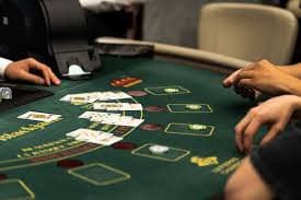 Antarmuka aplikasi lunatoto dengan menu French Roulette